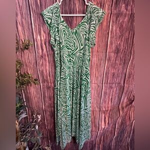 Harlow & Rose Green Patterned Top